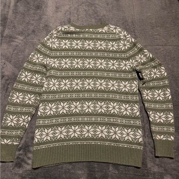 St. John's Bay Green and White Crewneck Sweater Nordic Pattern - Picture 2 of 3